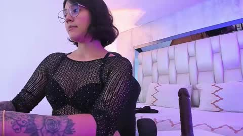 Annara Lein online show from 10-08-25, 04:32