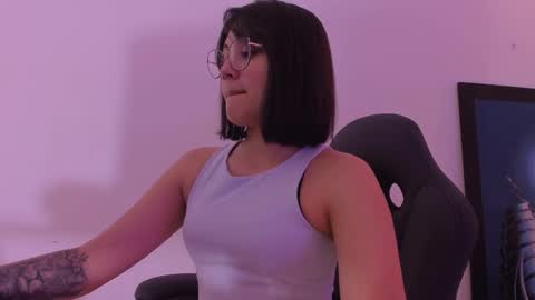 Annara Lein online show from 11-20-25, 03:39