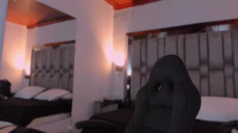 Annara Lein online show from 11-22-25, 11:37