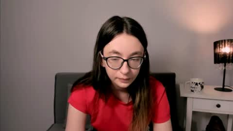 Snapshot of annatasty chatting on 06-19-26, 04:11 Anna online show from 06-19-26, 04:11