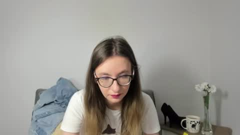 Snapshot of annatasty chatting on 06-30-26, 04:30 Anna online show from 06-30-26, 04:30