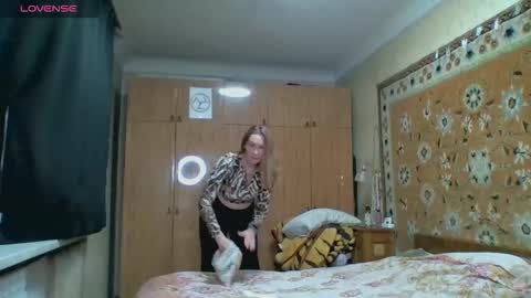 AnnaXLovers online show from 10-29-25, 02:30