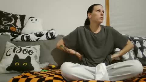 anne online show from 09-15-25, 03:17