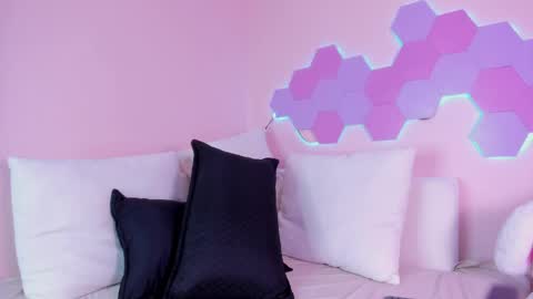 Snapshot of anne_millerr chatting on 06-04-26, 11:49 anne_millerr online show from 06-04-26, 11:49