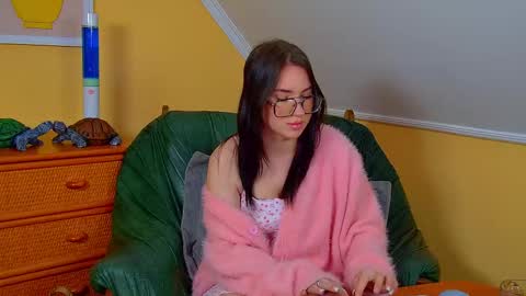 Anne online show from 11-14-25, 08:02