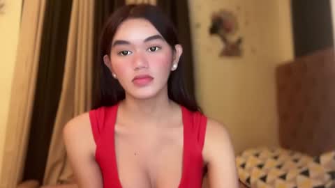 Snapshot of annedee_ chatting on 01-08-25, 06:09 Kim online show from 01-08-25, 06:09