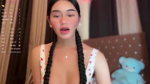 Snapshot of annedee_ chatting on 02-19-25, 11:06 Kim online show from 02-19-25, 11:06