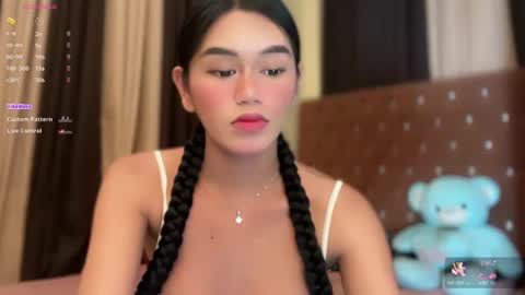 Snapshot of annedee_ chatting on 02-24-25, 05:53 Kim online show from 02-24-25, 05:53