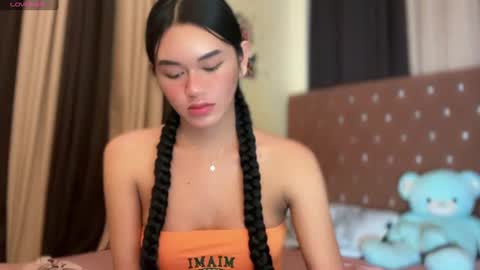 Snapshot of annedee_ chatting on 02-25-25, 10:07 Kim online show from 02-25-25, 10:07