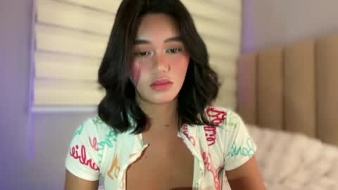 Snapshot of annedee_ chatting on 10-05-25, 04:38 Kim online show from 10-05-25, 04:38