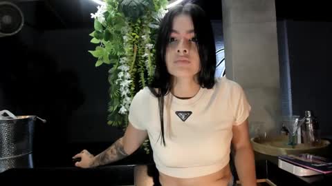 Snapshot of annedixie chatting on 10-20-25, 03:07 Anne online show from 10-20-25, 03:07