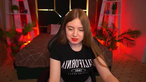 Snapshot of anneeexx chatting on 12-16-25, 08:08 anneeexx online show from 12-16-25, 08:08