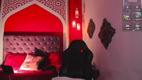 Anne  online show from 03-07-25, 08:44