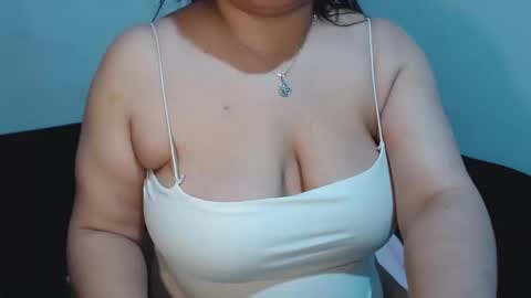 Snapshot of anneliesse chatting on 09-10-25, 10:54 anneliesse online show from 09-10-25, 10:54