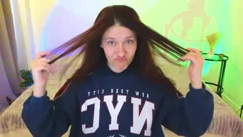Snapshot of annemorie chatting on 04-10-26, 06:07 Annemorie online show from 04-10-26, 06:07
