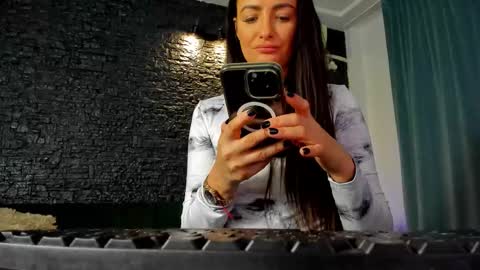 annesins online show from 10-12-25, 05:12