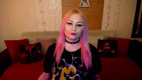 Snapshot of annessixreign chatting on 10-21-25, 10:38 AnnessixReign online show from 10-21-25, 10:38
