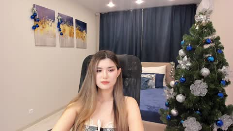 annetli online show from 12-19-24, 02:12