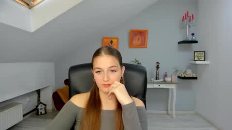 annewilsonn online show from 11-06-25, 11:55