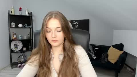 annewilsonn online show from 11-21-25, 04:44