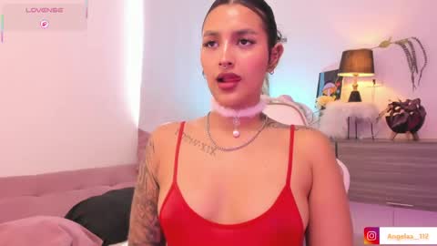 Snapshot of anngel_1 chatting on 05-02-26, 04:01 Angel online show from 05-02-26, 04:01