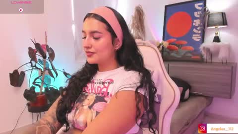 Snapshot of anngel_1 chatting on 07-31-26, 04:06 Angel online show from 07-31-26, 04:06