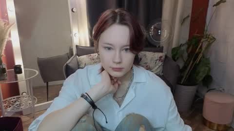 Anni online show from 03-02-26, 05:19