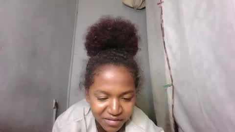 annick98 online show from 02-25-26, 07:40