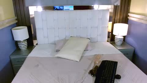 Annie  online show from 03-20-26, 05:51