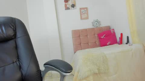 Snapshot of annie_collen chatting on 01-17-25, 11:07 Anna online show from 01-17-25, 11:07