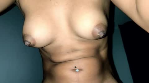 Snapshot of annie_darling_ chatting on 04-24-26, 04:26 A N G E L online show from 04-24-26, 04:26