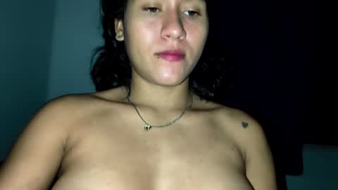 Snapshot of annie_darling_ chatting on 05-09-26, 04:50 A N G E L online show from 05-09-26, 04:50