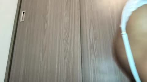 Snapshot of annie_darling_ chatting on 06-10-26, 11:20 A N G E L online show from 06-10-26, 11:20