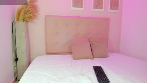 annie_dolce_ online show from 07-02-26, 02:23