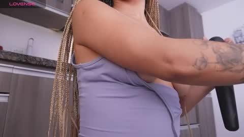 Annie online show from 03-13-26, 01:29