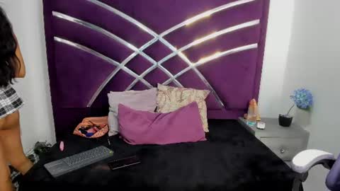 Snapshot of annie_ht chatting on 07-19-26, 01:15 Annie ht online show from 07-19-26, 01:15