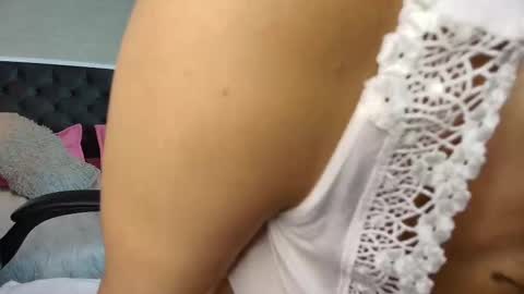 Snapshot of annie_lii chatting on 09-30-25, 02:22 Annie lii online show from 09-30-25, 02:22