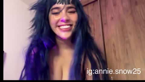 JEANNE no olvides seguirme dont forget follow me  uu online show from 03-11-25, 12:22