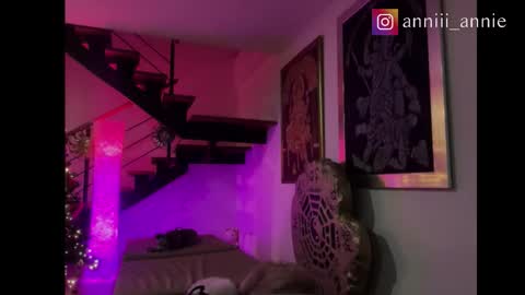 JEANNE no olvides seguirme dont forget follow me  uu online show from 12-05-25, 12:41