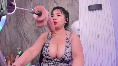 annie_wigg_ online show from 11-30-25, 08:46