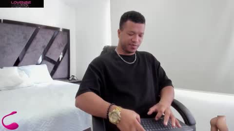 Annie and Stefan online show from 11-25-25, 02:50