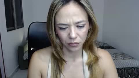Snapshot of anniecervantez chatting on 05-31-26, 03:04 Annie online show from 05-31-26, 03:04