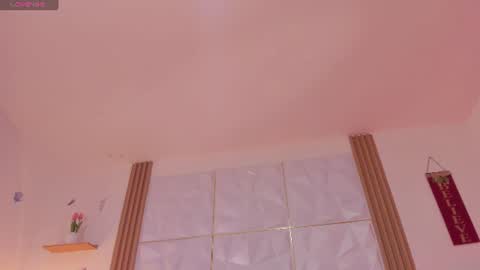 Snapshot of anniee_333 chatting on 06-03-26, 03:17 online show from 06-03-26, 03:17