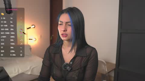 Snapshot of annieguzman_ chatting on 11-10-25, 06:12 Annie FREE TRIAL IN BIO online show from 11-10-25, 06:12