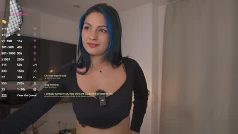 Snapshot of annieguzman_ chatting on 03-30-26, 12:33 Annie FREE TRIAL IN BIO online show from 03-30-26, 12:33