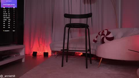 Snapshot of anniehillofficial_ chatting on 01-05-25, 09:47 anniehillofficial_ online show from 01-05-25, 09:47