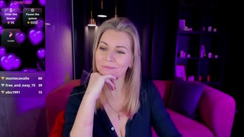 Snapshot of annielight chatting on 12-04-24, 08:56 Annie online show from 12-04-24, 08:56