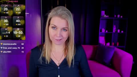 Snapshot of annielight chatting on 12-04-24, 12:03 Annie online show from 12-04-24, 12:03