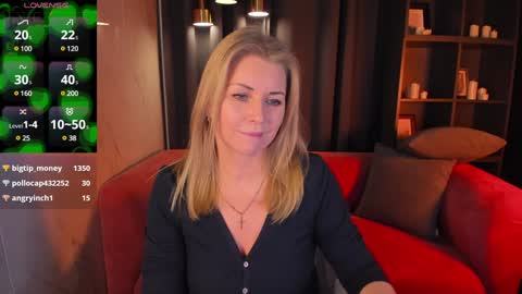 Snapshot of annielight chatting on 12-09-24, 08:55 Annie online show from 12-09-24, 08:55