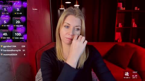 Snapshot of annielight chatting on 12-16-24, 08:52 Annie online show from 12-16-24, 08:52